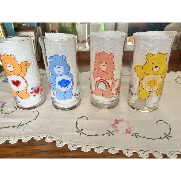 Set of 4 Care Bears Pizza Hut Glasses Vintage 1983 Limited Edition EXCELLENT - Picture 2 of 12